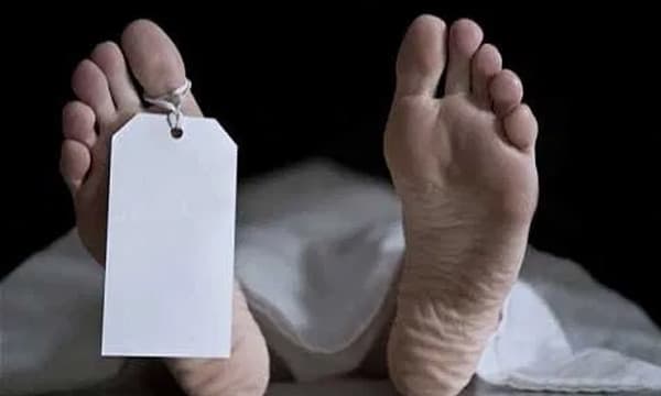അച്ഛന് മരിച്ചു, മൃതദേഹം വീട്ടിലെത്തിക്കാന് പണമില്ല ; ഒരു വയസ്സുകാരന് ഡമ്മിവെച്ച് ചിതയ്ക്ക് തീ കൊളുത്തി; പിന്നാലെ എല്ലാം മാറി മറിഞ്ഞു