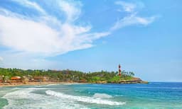 ലോക്ക്ഡൗണ്‍ ലംഘിച്ച് കടലില്‍ കുളിച്ചു; കരയ്ക്കു കയറാന്‍ പറഞ്ഞപ്പോള്‍ നീന്തി, വിദേശപൗരന്‍ കോവളത്ത് പിടിയില്‍