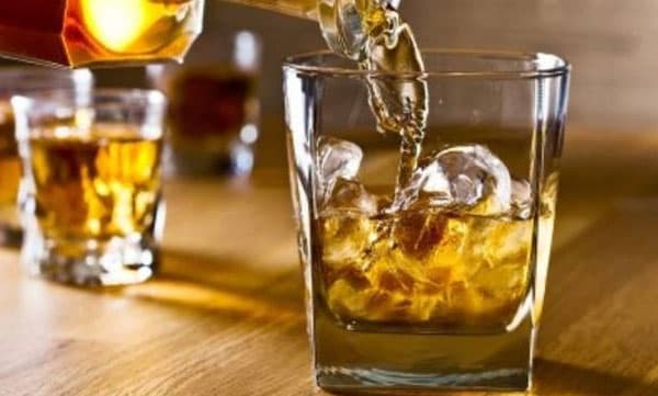 അബ്കാരി നിയം ഭേദഗതി ചെയ്ത് സർക്കാർ ; എന്നാല്‍ വിതരണം ഉടനില്ല 