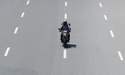 അവശ്യ സാധനങ്ങള്‍ അല്ലാത്തതും വില്‍ക്കാന്‍ അനുവാദം നല്‍കണമെന്ന് ആവശ്യപ്പെട്ട് ആമസോണും ഫ്‌ളിപ്കാര്‍ട്ടും 