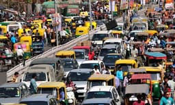 മോട്ടോര്‍ വാഹന നികുതി അടയ്ക്കാന്‍ ജൂണ്‍ ഒന്ന് വരെ സാവകാശം: വാഹനരേഖകളുടെ കാലാവധിയും നീട്ടി, സര്‍വീസ് പെന്‍ഷന്‍ മെയ് നാല് മുതല്‍