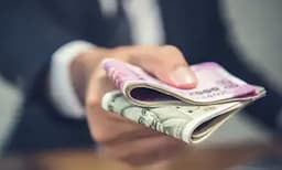 സര്‍ക്കാര്‍ ജീവനക്കാരുടെ ശമ്പളം പിടിക്കാനുള്ള ഗവണ്‍മെന്റ് ഓര്‍ഡിനന്‍സില്‍ ഗവര്‍ണര്‍ ഒപ്പിട്ടു ; തദ്ദേശ വാര്‍ഡ് ഓര്‍ഡിനന്‍സിനും അംഗീകാരം നല്‍കി