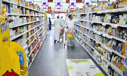 സൗദിയില്‍ ഹൈപ്പര്‍ മാര്‍ക്കറ്റ് ജീവനക്കാര്‍ക്ക് കോവിഡ്; പ്രതിരോധ നടപടികള്‍ക്ക് ശേഷം മാത്രം ഇനി തുറക്കും

