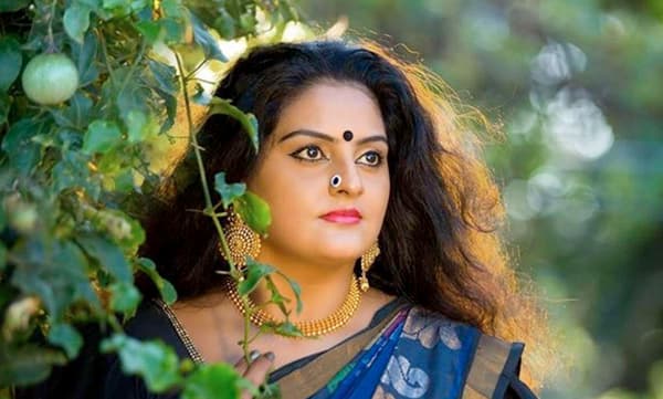 നീ കാരണം എന്റെ മോന്‍ ജയിലിലാകുമോയെന്ന് അമ്മ എന്നോട് നേരിട്ട് ചോദിച്ചു; തുറന്ന് പറഞ്ഞ് സുചിത്ര