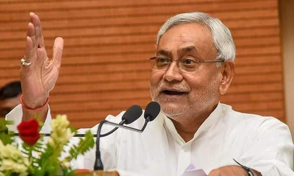 കുടിയേറ്റ തൊഴിലാളികള്‍ക്ക് ആയിരം രൂപ വീതം ധനസഹായം നല്‍കി ബീഹാര്‍ സര്‍ക്കാര്‍