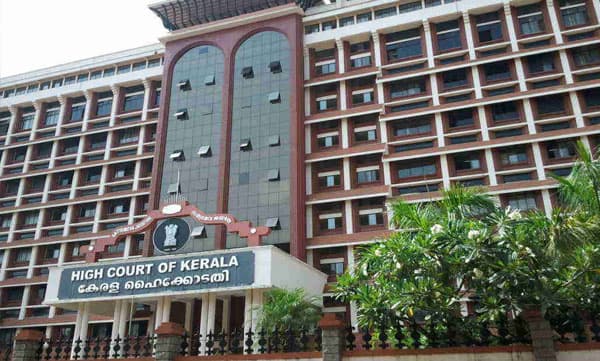 

ശമ്പളം പിടിക്കാനുള്ള ഓർഡിനൻസ് നിയമസാധുതയുള്ളത്, ഇടക്കാല വിധി പുറപ്പെടുവിക്കരുതെന്നും സർക്കാർ