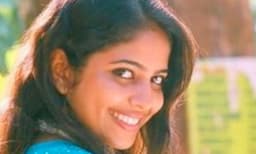 സിനിമയിലെത്തും മുന്നേയുള്ള സ്രിന്ദ; ഫോട്ടോ ഷെയര്‍ ചെയ്‍ത് താരം