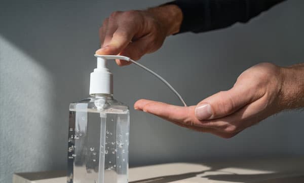 ആല്‍ക്കഹോള്‍ ചേര്‍ത്ത ഹാന്‍ഡ് സാനിറ്റൈസറുകളുടെ കയറ്റുമതി കേന്ദ്രം നിരോധിച്ചു