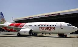 കേരളത്തിലേക്ക് ഇന്ന് രണ്ടു വിമാനം ; 1000 പേരുമായി മാലദ്വീപില്‍നിന്ന് നാളെ കപ്പല്‍ ; ഗര്‍ഭിണികള്‍ക്കും കുട്ടികള്‍ക്കും ക്വാറെന്റെന്‍ വേണ്ട