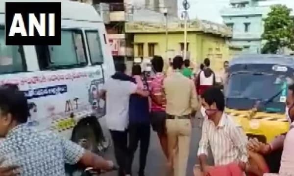 Vizag gas leak toll rises to 9; 300 hospitalised 
