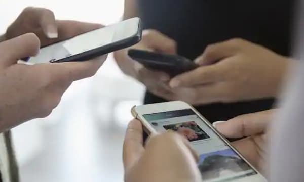 ലൈംഗികതയും ബലാത്സംഗവും വിഷയമായ ബോയ്സ് ലോക്കര്‍ റൂമും ചാറ്റിംഗ് നടത്തിയത് ആണ്‍കുട്ടിയെന്ന വ്യാജേനെ പെണ്‍കുട്ടി ; ആണ്‍സുഹൃത്തിന്റെ സ്വഭാവം അറിയാന്‍ നടത്തിയ നീക്കം...!!