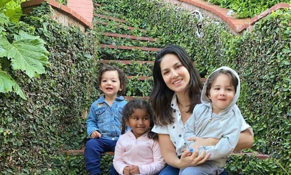 Sunny Leone fly off to US with kids amid Lockdown