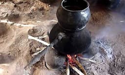 വീണ്ടും 'എക്‌സൈസ് മറിമായം' വീട്ടിൽനിന്ന് പിടികൂടിയത് സ്പിരിറ്റ് ; ഓഫീസിൽ എത്തിയപ്പോഴേക്കും ചാരായവും കോടയും 'അരിഷ്ട'മായി