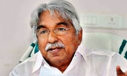 കേന്ദ്രം പ്രഖ്യാപിച്ച സാമ്പത്തിക ഉത്തേജക പാക്കേജില്‍ രാജ്യത്തെ പാവപ്പെട്ടവരെ അവഗണിച്ചു : ഉമ്മന്‍ ചാണ്ടി 