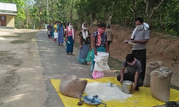 ഈ ജില്ലയില് ഒരൊറ്റ ആളു പോലും 'ലോക്ഡൗണില്' പട്ടിണി കിടക്കില്ല(തെരുവില് പോലും): ഉറപ്പ് ഈ ഐഎഎസ് ഓഫീസറുടേത്!