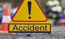 മുംബൈയില്‍ നിന്നും ബിഹാറിലേക്ക് കുടിയേറ്റ തൊഴിലാളികള്‍ സഞ്ചരിച്ച കാര്‍ അപകടത്തില്‍പ്പെട്ടു : മൂന്ന് പേര്‍ മരിച്ചു