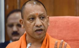 യു.പിയില്‍ നിന്നുള്ള തൊഴിലാളികള്‍ മറ്റ് സംസഥാനങ്ങളില്‍ ജോലി ചെയ്യാന്‍ സര്‍ക്കാര്‍ അനുമതി വേണമെന്ന് യോഗി