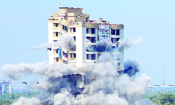 തീരദേശ നിര്‍മാണങ്ങള്‍ ക്രമപ്പെടുത്തുന്നു: മരട് മോഡല്‍ പ്രായോഗികമല്ലെന്ന് സംസ്ഥാന സര്‍ക്കാര്‍ ; ഒരു കെട്ടിടവും പൊളിക്കില്ല