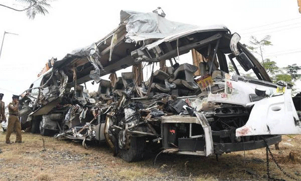 അവിനാശി അപകടം നഷ്ടപ്പെടുത്തിയത് ജീവിതമെന്ന സ്വപ്നം; അപകടത്തില്‍ മരിച്ച ഹനീഷിന്റെ ഭാര്യ ശ്രീലക്ഷ്മി വീടിനുള്ളില്‍ മരിച്ചനിലയില്‍