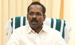 സംസ്ഥാനത്ത് ആപ്പ് വഴിയുള്ള മദ്യ വില്‍പ്പന നാളെ മുതല്‍ , ബാറില്‍ ഇരുന്ന് കുടിക്കാന്‍ പറ്റില്ല : ടി.പി രാമകൃഷ്ണന്‍