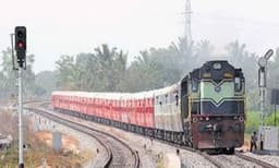 മുംബൈയില്‍ നിന്നെത്തിയ ശ്രമിക് ട്രെയിനില്‍ രണ്ട് കുടിയേറ്റ തൊഴിലാളികളെ മരിച്ച നിലയില്‍ കണ്ടെത്തി