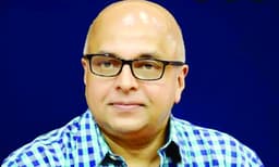 രണ്ട് പ്രളയം, നിപ, കോവിഡ് ; സംസ്ഥാനം ഏറ്റവും വെല്ലുവിളി നേരിട്ട കാലത്ത് ഉദ്യോഗസ്ഥ സംവിധാനത്തെ നയിച്ച ചീഫ് സെക്രട്ടറിക്ക് നാളെ പടിയിറക്കം; വിരമിച്ചാലും വിശ്രമിക്കില്ലെന്ന് ടോം ജോസ് 