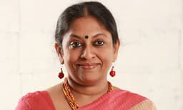 ശാസ്താവിന് പെണ്ണുങ്ങളെ കണ്ടുകൂടാ എന്നായിരുന്നു പ്രചാരണം, ഇപ്പോഴിതാ ആണുങ്ങളെയും കാണണ്ട എന്നായി: ദൈവം ഫെമിനിസ്റ്റാണ്!