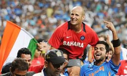 ഒരു താല്‍പ്പര്യവുമില്ലാതെ കോച്ചാകാന്‍ എത്തി ; ഏഴു മിനിറ്റു കൊണ്ട് എല്ലാം മറിഞ്ഞു ; ഇന്ത്യയെ ലോകകപ്പ് വിജയിപ്പിച്ച ഗാരി കിര്‍സ്റ്റന്‍