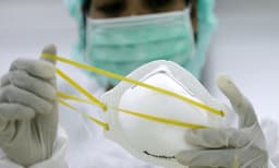 മാസ്കുകൾ ഇനി കൊറോണ വൈറസിനെ കണ്ടാല്‍ പ്രകാശിക്കും; പുതിയ മാസ്കുകൾ വികസിപ്പിക്കാൻ  ഗവേഷകര്‍