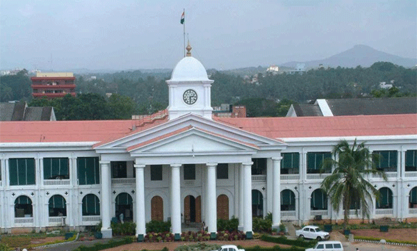 ചെലവുചുരുക്കല്‍; സെക്രട്ടേറിയറ്റിലെ അധികജീവനക്കാരെ തദ്ദേശസ്ഥാപനങ്ങളിലേക്ക് പുനര്‍വിന്യസിക്കണമെന്ന് നിര്‍ദേശം