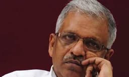 ഭീഷണിക്കത്ത്...; പി.ജയരാജന് ഇനിയുള്ള യാത്രകളില്‍ അകമ്പടി വാഹനവും രണ്ടു ഗണ്‍മെനും അധികസുരക്ഷ