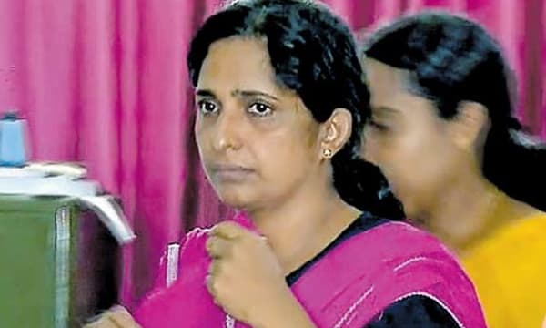 കൂടത്തായി ജോളിയുടെ സെക്‌സ് റാക്കറ്റ് ബന്ധം പൂഴ്ത്തി; വൈദികരടക്കമുള്ളവര്‍ക്കെതിരേ മൊഴി ഉണ്ടായിട്ടും അന്വേഷണം മുക്കി ; വ്യാജ ഒസ്യത്ത് തയ്യാറാക്കിയ തഹസീല്‍ദാരെയും പ്രതിചേര്‍ത്തില്ല