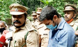 ഉത്രക്കേസിലെ പാമ്പുപിടിത്തക്കാരന്‍ സുരേഷിന് വിഷം കടത്തുന്ന സംഘങ്ങളുമായി ബന്ധം; വൈരാഗ്യമുണ്ടായാല്‍ ആളുകളെ ഭീതിപ്പെടുത്താന്‍ പാമ്പിനെ  ജനവാസ കേന്ദ്രങ്ങളില്‍ ഇറക്കിവിടും