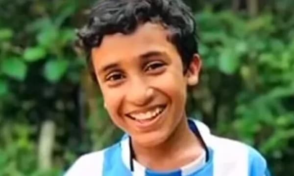 ടോണിക്രൂസിന്റെ ഒളിമ്പിക്ഗോള്‍ അനുകരിച്ച് മിഷാൽ വീണ്ടും ഞെട്ടിക്കുന്നു, സീറോ ആംഗിളില്‍ നിന്നും ഗോള്‍, വീഡിയോ കണ്ടത് 30 ലക്ഷം പേര്‍