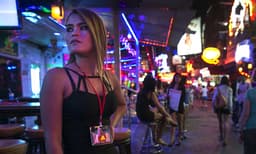 ദീര്‍ഘശ്വാസവും ചുംബനവും വേണ്ട, ചുമയും തുമ്മലുമുണ്ടെങ്കില്‍ ഇപ്പോള്‍ വേണ്ട ; കോവിഡ് കാലത്ത് ഡച്ച് ലൈംഗികതൊഴിലാളികള്‍ ജോലി ചെയ്യുന്നത് ഇങ്ങിനെ