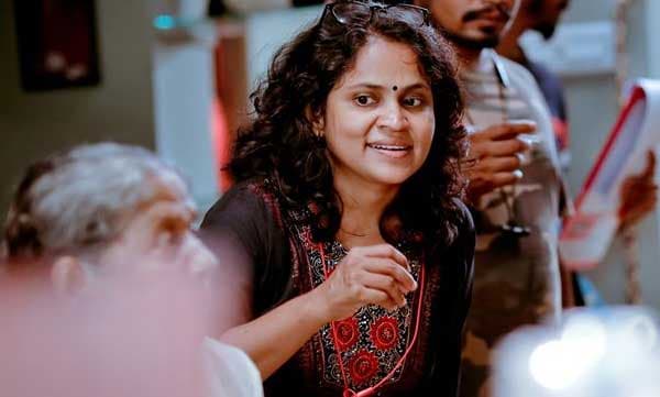 പാർവതിക്ക് സിദ്ദിഖിനൊപ്പം അഭിനയിക്കാം, ബി. ഉണ്ണികൃഷ്ണൻ നിർമിക്കരുത്; ഡബ്ല്യു സി സിക്ക് എതിരെ ഗുരുതര ആരോപണവുമായി വിധു വിന്‍സെന്റ്