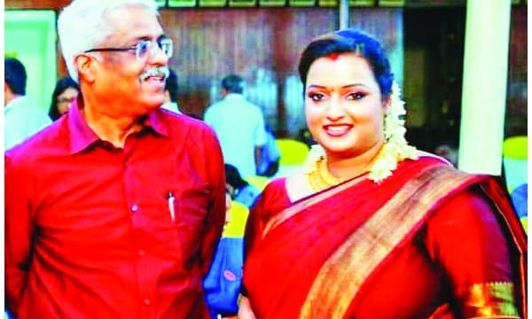 സ്വപ്നയ്ക്ക് ഇരട്ടപാസ്‌പോര്‍ട്ട്, ശിവശങ്കറുമായി സന്ദര്‍ശിച്ചത് നിരവധി രാജ്യങ്ങള്‍ ; വിദേശ പൗരന്മാരുമായി ബന്ധമുണ്ടോയെന്നും സംശയം; കടത്തിയ 103 കിലോ സ്വര്‍ണത്തിന്റെ ഉറവിടവും തേടും