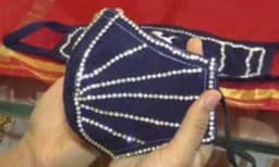 വജ്രവും സ്വര്‍ണ്ണവും കൊണ്ട് നിര്‍മ്മിച്ച ആഢംബര മാസ്‌കുകളും വിപണിയില്‍; ആവശ്യക്കാരേറെ