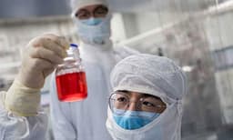 വീസ കാലാവധി തീര്‍ന്നു വിദേശത്തു പോകേണ്ടവര്‍ കൊവിഡ് വിമുക്ത സാക്ഷ്യപത്രത്തിനായി കടക്കണം കടമ്പകളേറെ..