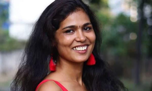 നഗ്‌നശരീരത്തില്‍ മക്കളെക്കൊണ്ടു ചിത്രം വരപ്പിച്ച് ദൃശ്യങ്ങള്‍ പ്രചരിപ്പിച്ച കേസില്‍ അന്വേഷണം പോക്‌സോ, ബാലനീതി, ഐടി നിയമങ്ങള്‍ പ്രകാരം 