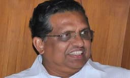 എല്ലാവരെയും പൂട്ടിയിട്ടാലും പതിനായിരക്കണക്കിന് വ്യക്തികള്‍ക്കു വൈറസ് ബാധ അവരറിയാതെ ഇപ്പോള്‍ തന്നെ ഉള്ളതുകൊണ്ട് അടച്ചുപൂട്ടിയാലും അവര്‍ക്കു രോഗം വരും, കുറിപ്പ്