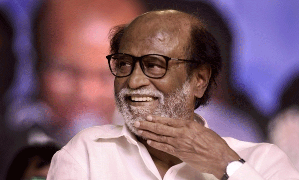 രജനീകാന്തിന്റെ യാത്ര വിവാദത്തില്‍; പോയത് 21ന് പാസില്‍ തീയതി 23