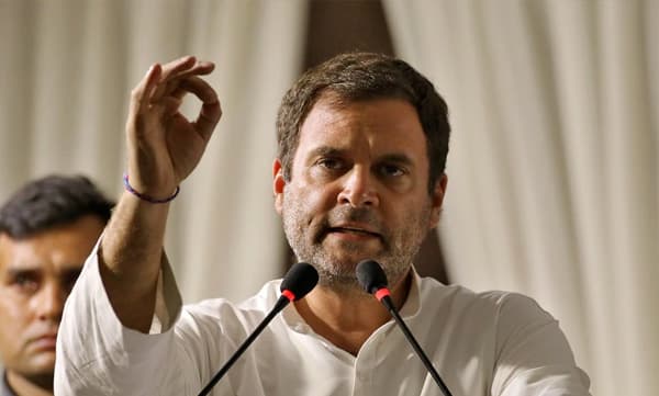 കൊവിഡിനെയും രാജ്യത്തിന്റെ സമ്പദ് വ്യവസ്ഥയെയും സംബന്ധിച്ച തന്റെ മുന്നറിയിപ്പുകൾ അവ​ഗണിച്ചു ; കേന്ദ്രത്തിനെതിരെ രാഹുൽ ​ഗാന്ധി