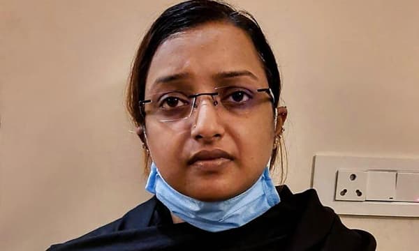 സ്വര്‍ണ്ണം കടത്തിയത് നയതന്ത്ര ഉന്നതരുടെ സഹായത്തോടെ ; ശിവശങ്കരന് പങ്കില്ലെന്നും വെറും സൗഹൃദം മാത്രമെന്നും സ്വപ്‌ന 