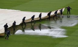 ഇംഗ്ലണ്ടും വെസ്റ്റിൻഡീസും തമ്മിലുള്ള മൂന്നാം ടെസ്റ്റിന്റെ നാലാം ദിനം മഴമൂലം ഉപേക്ഷിച്ചു