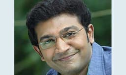 'മലയാളസിനിമയില്‍ സ്വജന പക്ഷപാതം ഉണ്ടെന്ന നീരജ് മാധവിന്റെ അഭിപ്രായം തികച്ചും സത്യമാണ്, ഞാന്‍ അതിനു സാക്ഷിയും ഇരയുമാണ്'