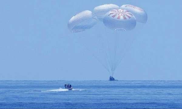 SpaceX Capsule With NASA Astronauts Returns To Earth