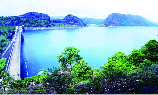 ബംഗാള്‍ ഉള്‍ക്കടലില്‍ ന്യൂനമര്‍ദം നാലു ദിവസം കൂടി അതിതീവ്ര മഴ; റെഡ് അലെര്‍ട്ട്, പ്രളയ മുന്നറിയിപ്പ്
