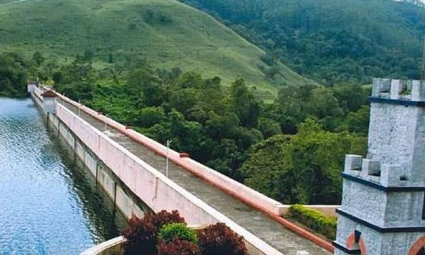 മുല്ലപ്പെരിയാറിലെ ജലനിരപ്പ് ഉയരുന്നു: വെള്ളം ഒഴുക്കി വിടണമെന്ന് തമിഴ്‌നാടിനോട് കേരളം 