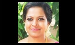 സൗദിയിൽ ഹൃദയാഘാതം മൂലം മരണമടഞ്ഞ മലയാളി നഴ്‌സിന്റെ മൃതദേഹം നാളെ നാട്ടിൽ എത്തിക്കും 